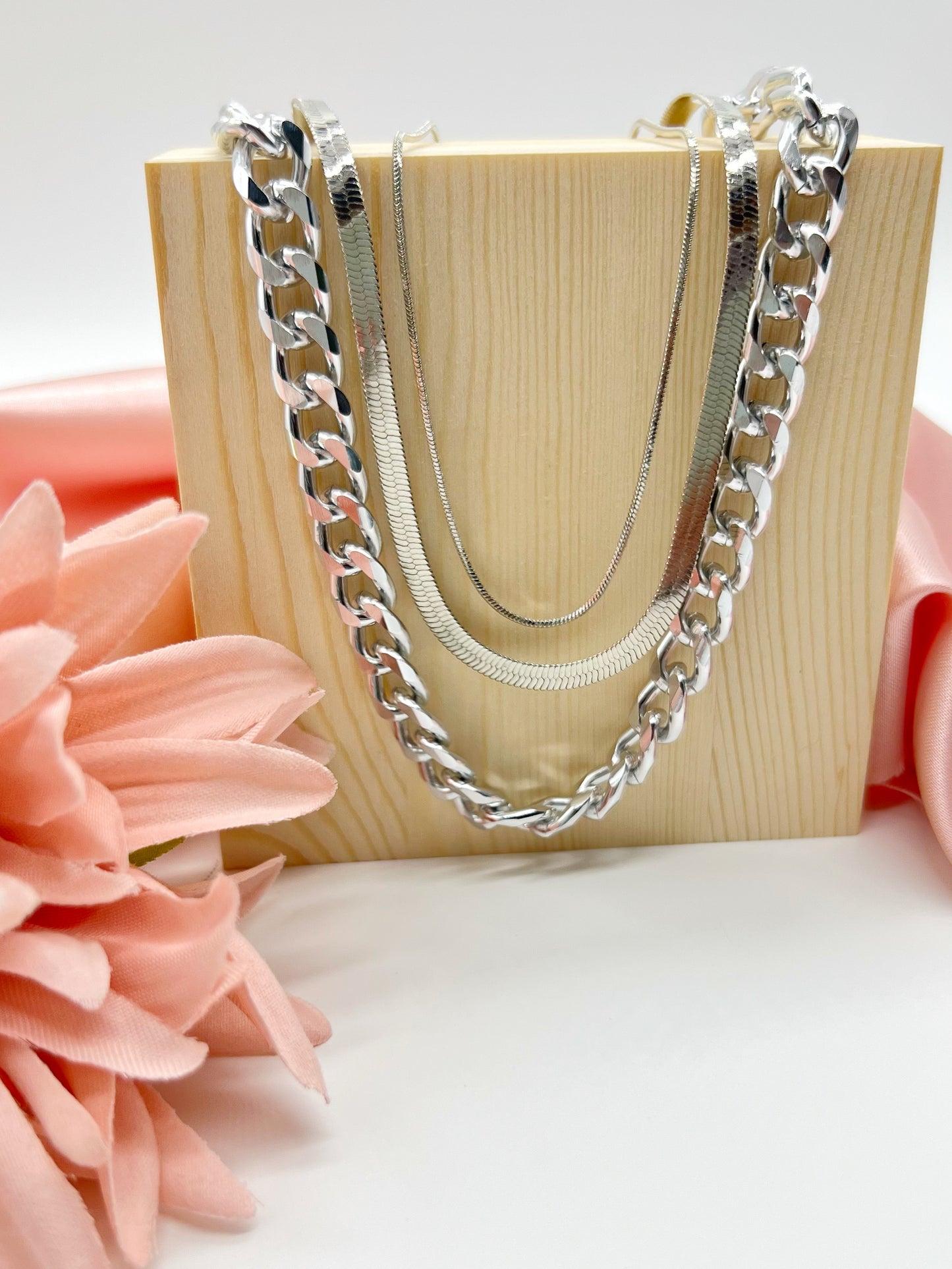 Venus necklace versatile and can be dressed up or down occasion
