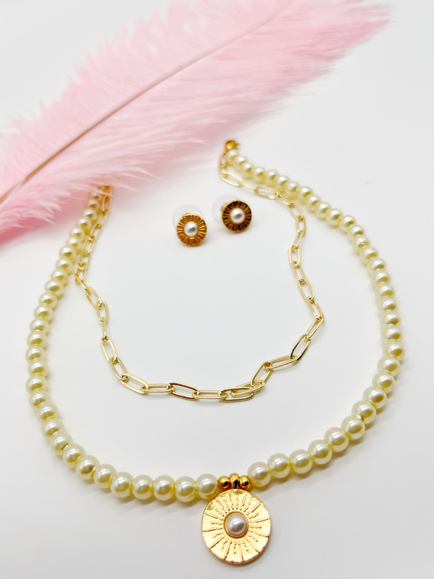 Pearl necklace set